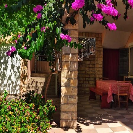 Apartmani Leon Биоград-на-Мору Экстерьер фото