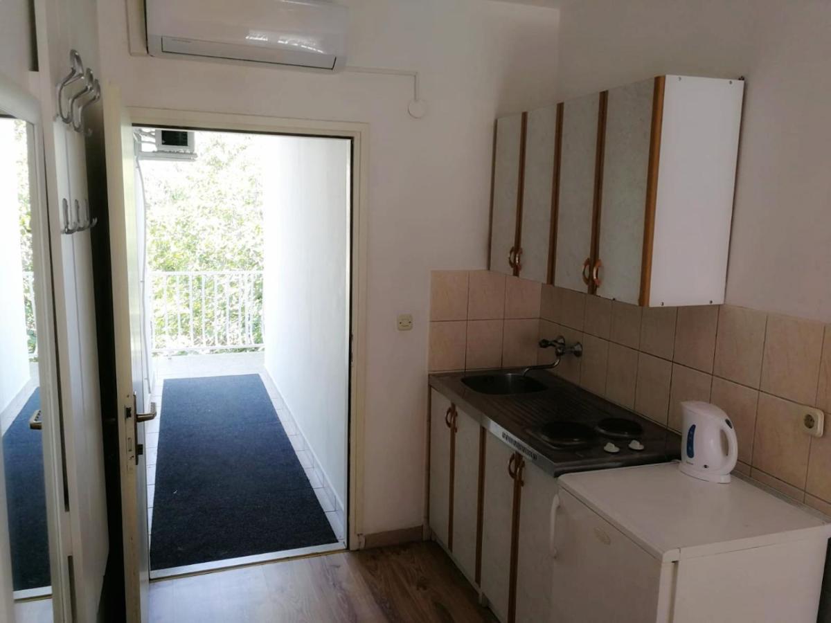 Apartmani Leon Биоград-на-Мору Экстерьер фото