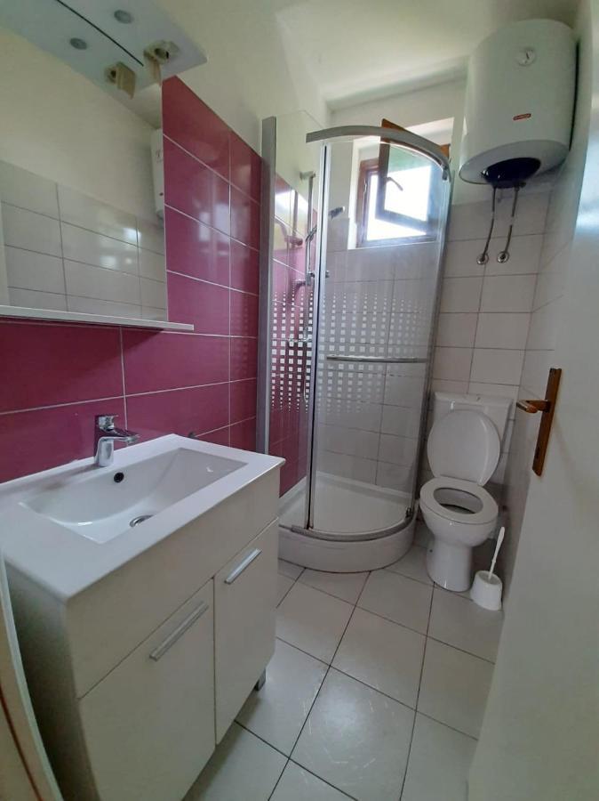 Apartmani Leon Биоград-на-Мору Экстерьер фото