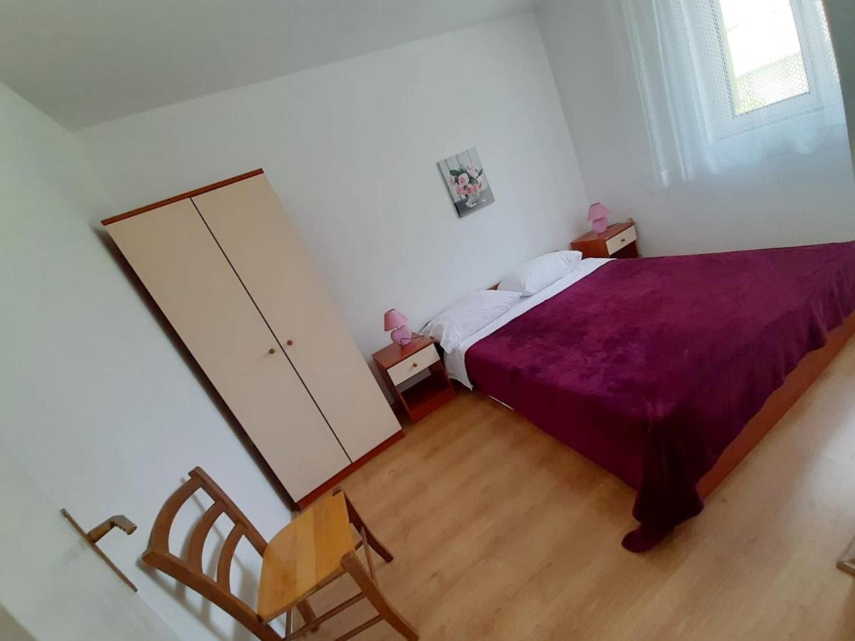 Apartmani Leon Биоград-на-Мору Экстерьер фото