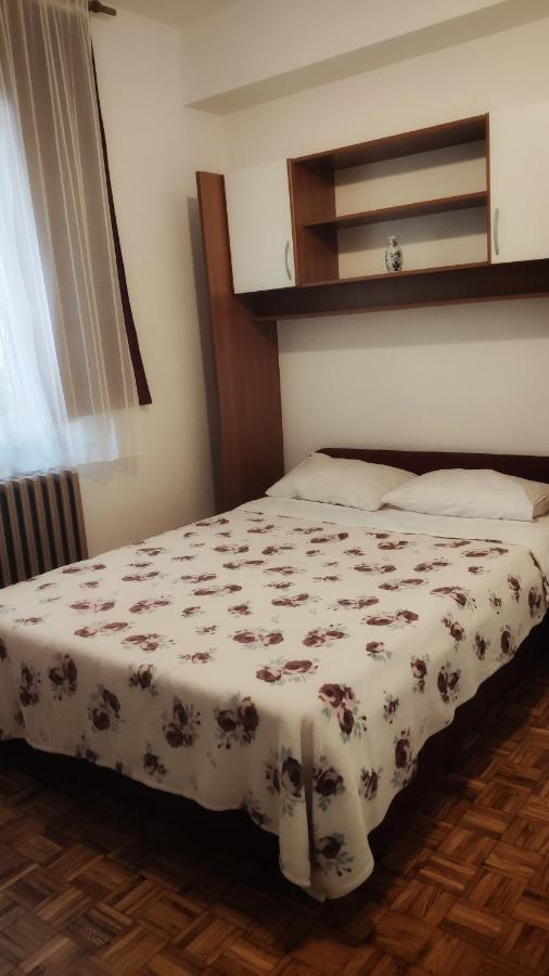 Apartmani Leon Биоград-на-Мору Экстерьер фото