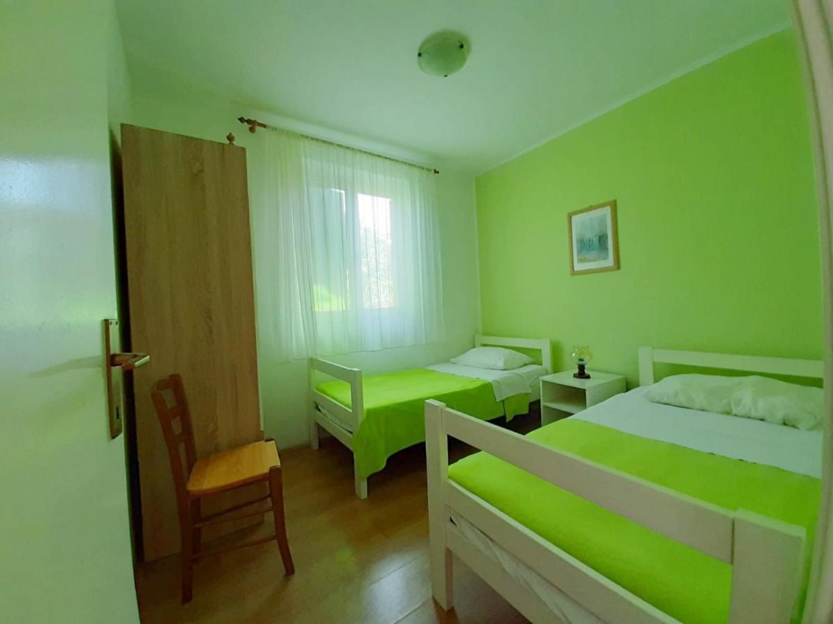 Apartmani Leon Биоград-на-Мору Экстерьер фото