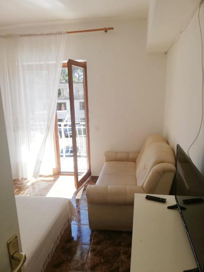 Apartmani Leon Биоград-на-Мору Экстерьер фото